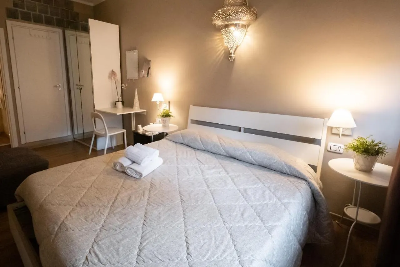 Cconforthotels R&B Cavour Bari Itália