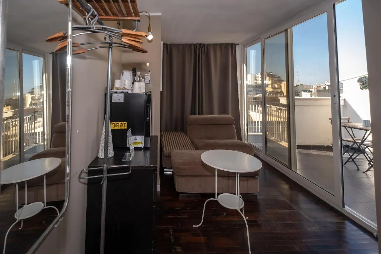 Cconforthotels R&B Cavour バーリ