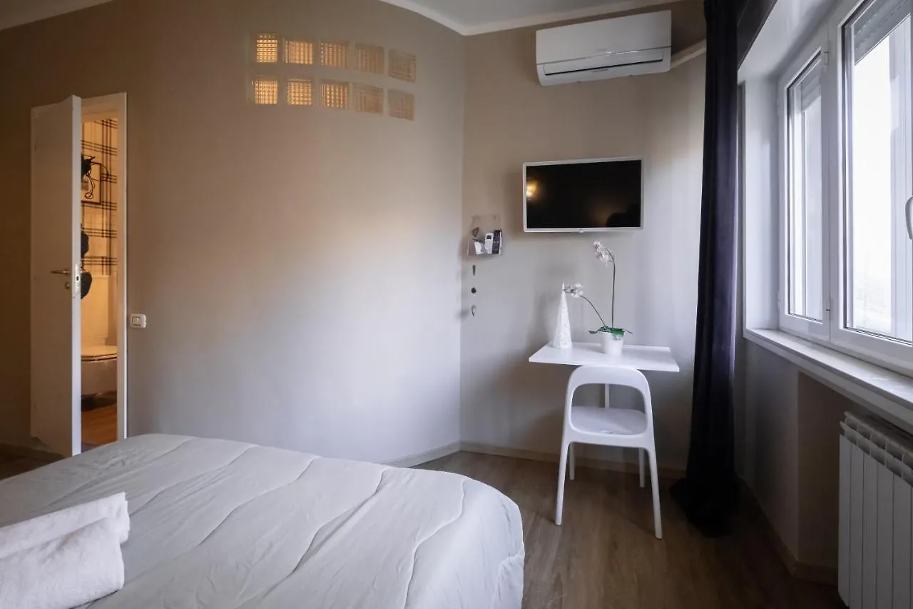 Cconforthotels R&B Cavour Μπάρι